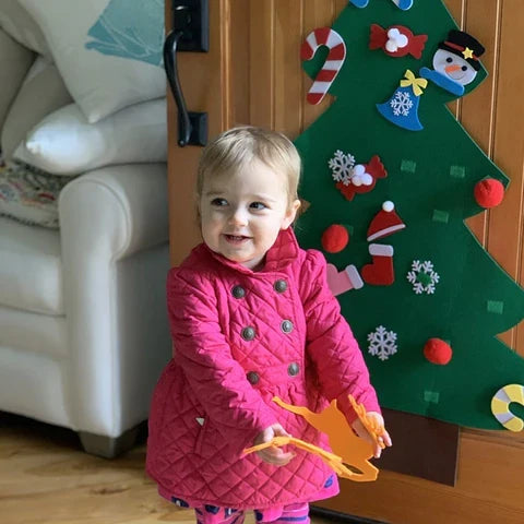 Interactive Felt Christmas Tree with Detachable Ornaments and LED Lamp