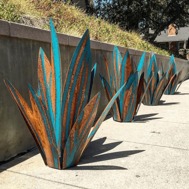 Garden Lamp With Agave Design For Outdoor Spaces