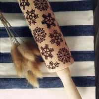 Embossed Wooden Rolling Pin with Christmas Patterns for Cookies Pie Crust and Fondant