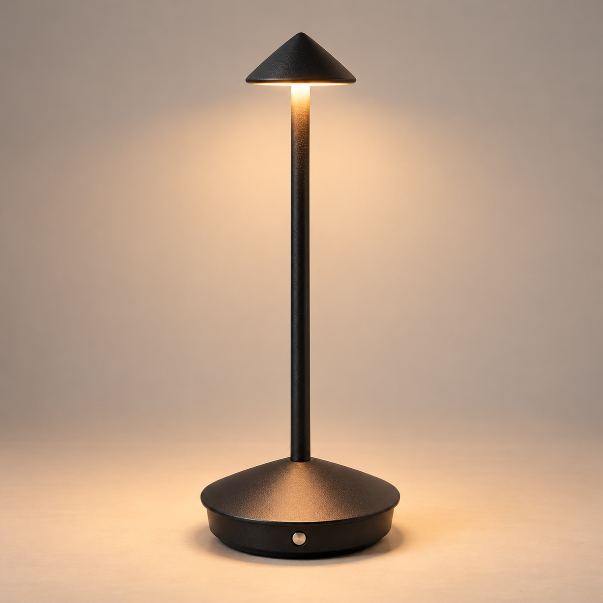 Wireless LED table lamp in an elegant design