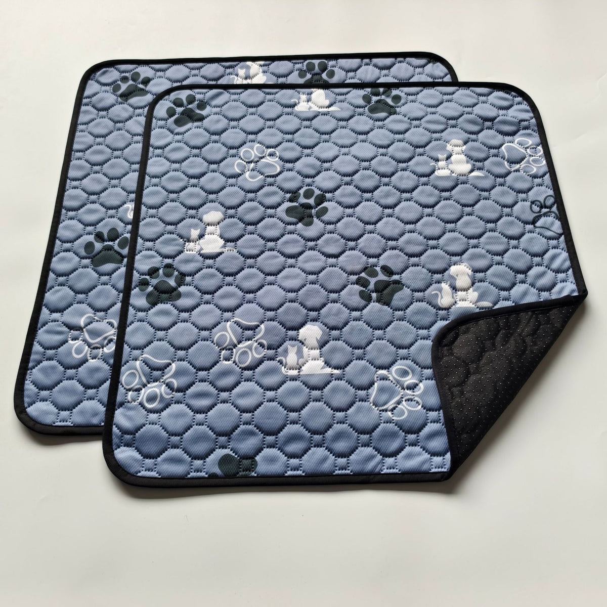 Machine Washable Pet Mat with Quilted Cushion and Grip Base