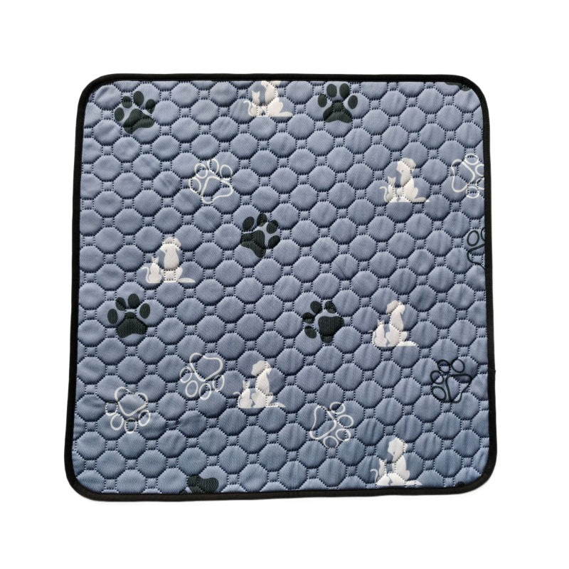 Machine Washable Pet Mat with Quilted Cushion and Grip Base
