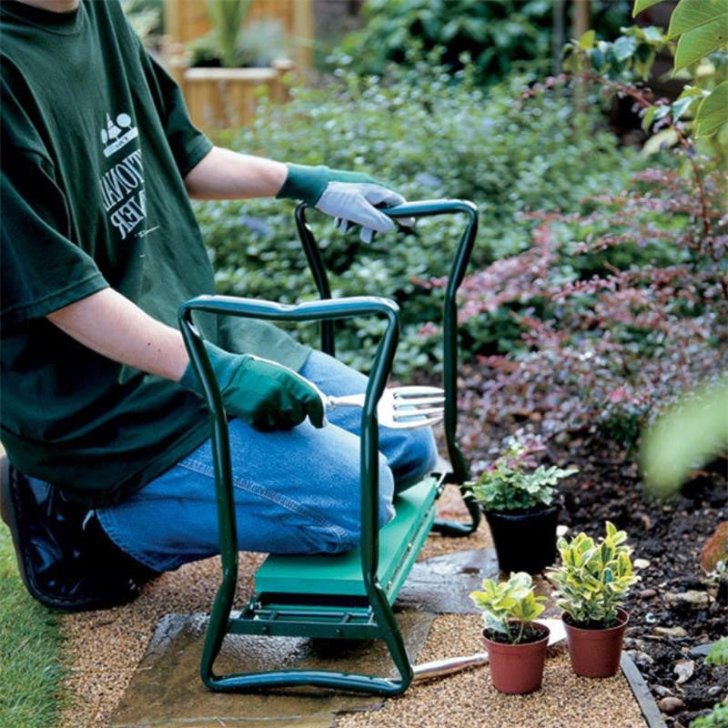 Garden Kneeler and Seat with Ergonomic Design in Green