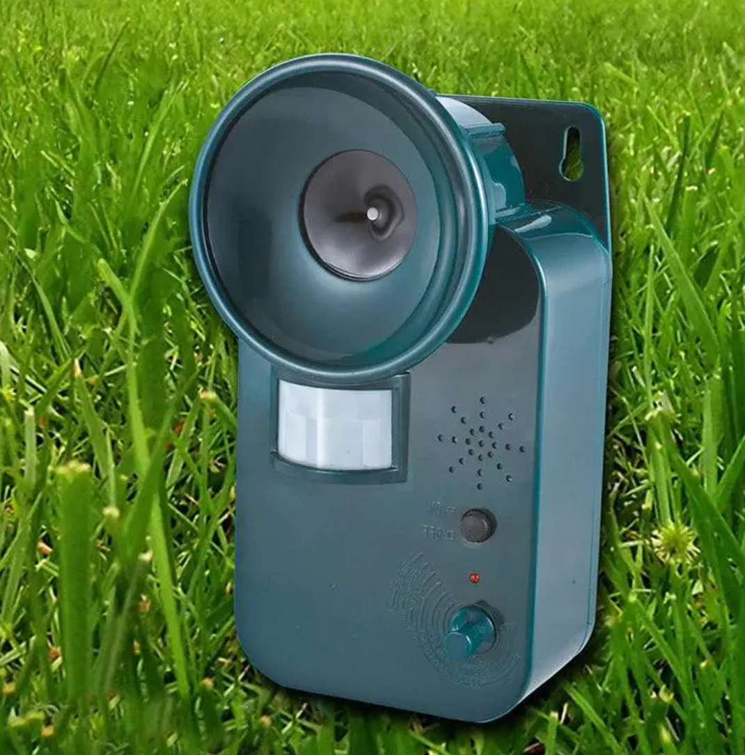 Animal Repeller Ultrasonic Outdoor Cordless 9V DC 5000 Sq Ft Coverage