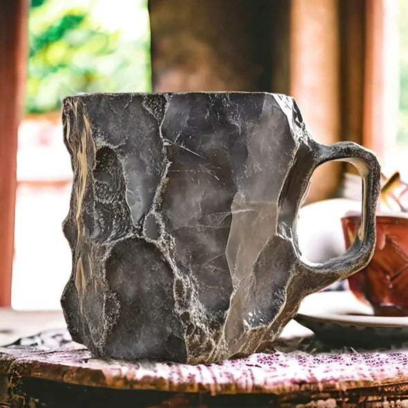 Textured Crystal Coffee Mug with Mineral Pattern and Light-Reflecting Surface