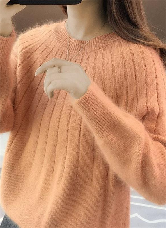 Women's Pullover Sweater with Natural Fiber Blend and Wrist Length Sleeves