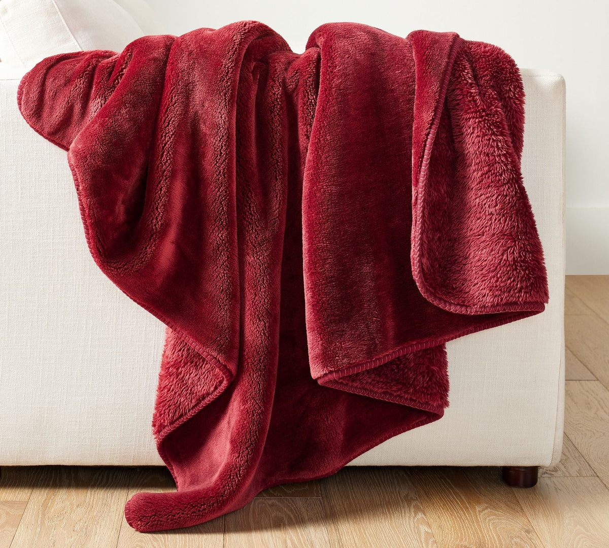 Plush Polyester Throw Blanket with Soft Velvety Weave, 50x60 Inches
