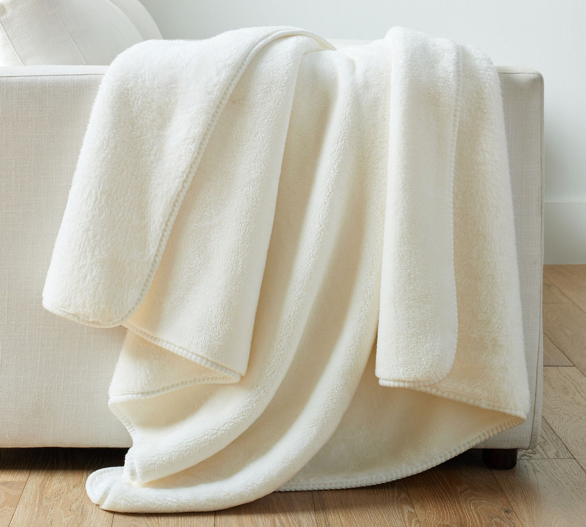 Plush Polyester Throw Blanket with Soft Velvety Weave, 50x60 Inches