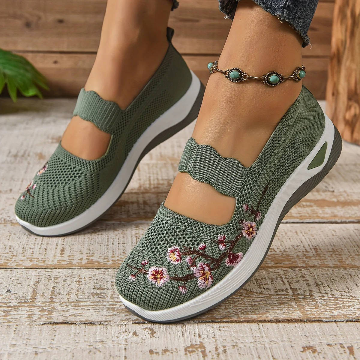 Breathable Mary Jane Shoe with Mesh Upper and Elastic Instep Strap, Floral Embroidery
